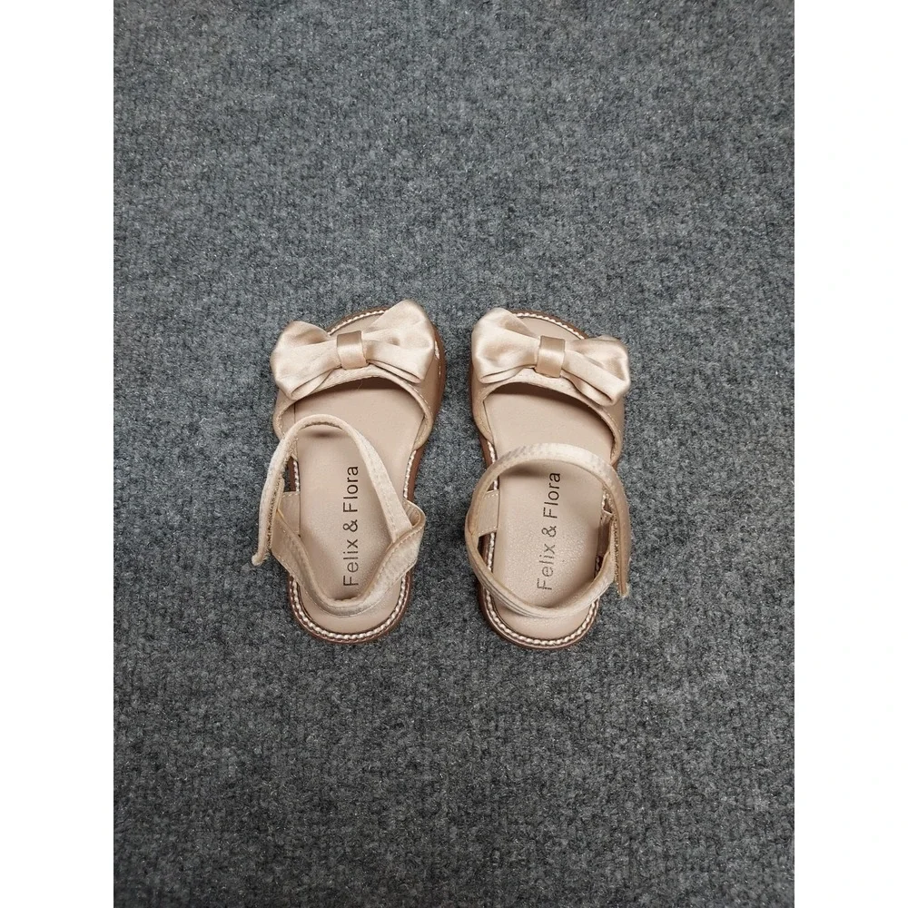 Felix & Flora Toddler Sandals 6 Beige Bow Straps Open Toe Lightweight Outdoor